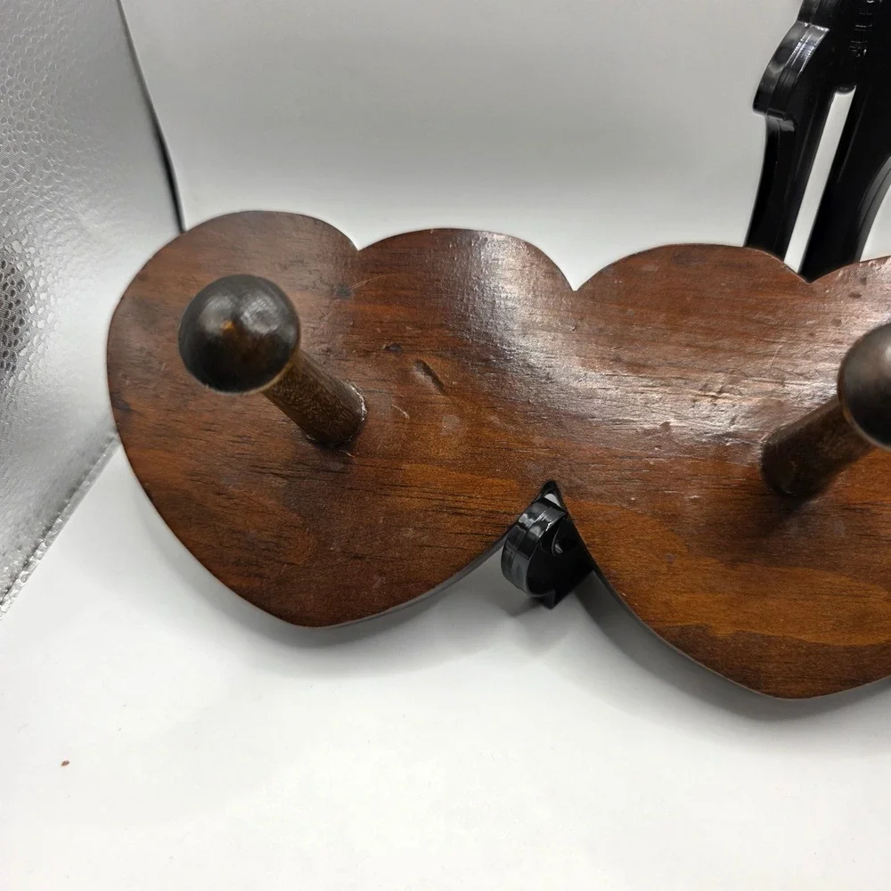Vtg Rustic Wooden Heart Wall Rack 3‎ Peg Hook Hanger Dark Wood Farmhouse Decor
